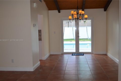Villa ou maison à louer à Miami, Floride: 3 chambres, 156.08 m2 № 1976774 - photo 13