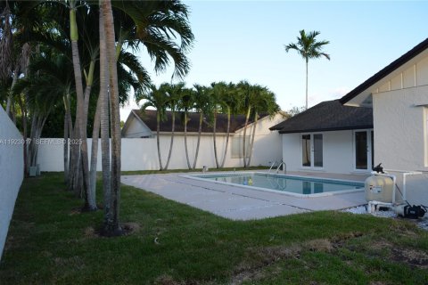 Villa ou maison à louer à Miami, Floride: 3 chambres, 156.08 m2 № 1976774 - photo 25