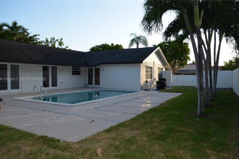 Villa ou maison à louer à Miami, Floride: 3 chambres, 156.08 m2 № 1976774 - photo 26