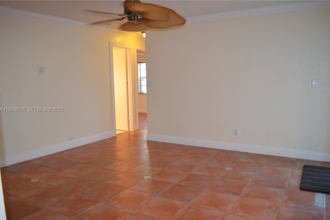 Villa ou maison à louer à Miami, Floride: 3 chambres, 156.08 m2 № 1976774 - photo 29