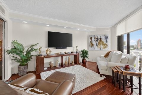 Condo in Aventura, Florida, 2 bedrooms  № 1966317 - photo 17