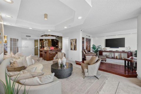 Condo in Aventura, Florida, 2 bedrooms  № 1966317 - photo 9