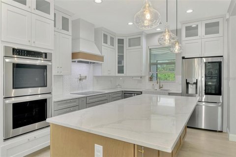 Villa ou maison à louer à Port Charlotte, Floride: 3 chambres, 172.24 m2 № 2096680 - photo 13