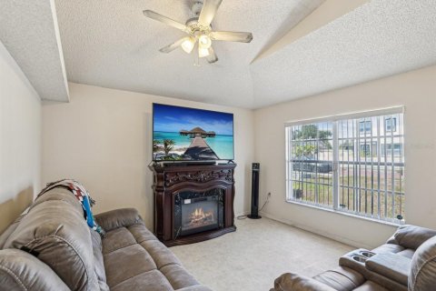 Casa en venta en Saint Petersburg, Florida, 3 dormitorios, 134.34 m2 № 1650470 - foto 4