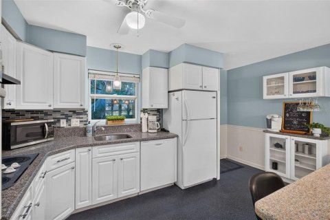 Villa ou maison à louer à Gulfport, Floride: 2 chambres, 103.4 m2 № 2432680 - photo 12