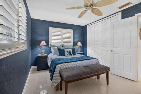 Villa ou maison à louer à Gulfport, Floride: 2 chambres, 103.4 m2 № 2432680 - photo 17