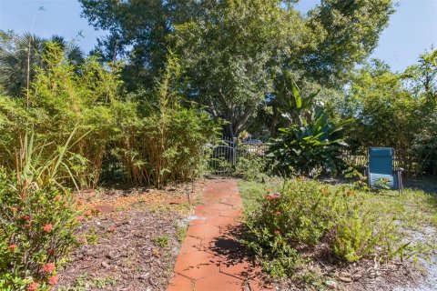 Villa ou maison à louer à Gulfport, Floride: 2 chambres, 103.4 m2 № 2432680 - photo 26