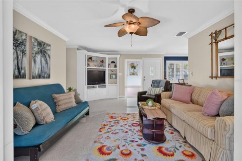 Villa ou maison à louer à Gulfport, Floride: 2 chambres, 103.4 m2 № 2432680 - photo 8