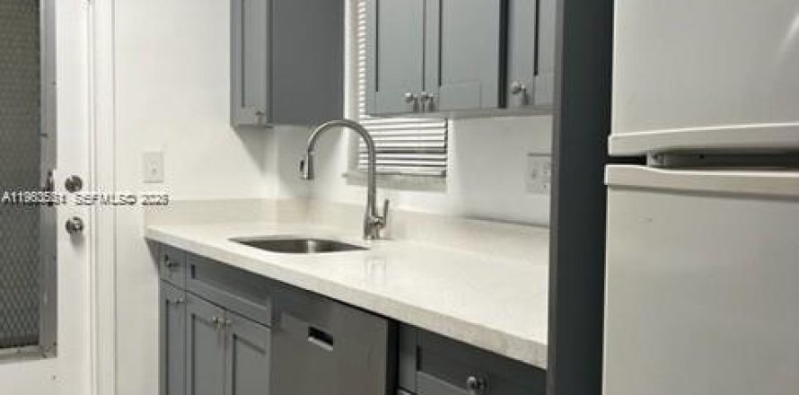 Condo à Hallandale Beach, Floride, 2 chambres № 2081028