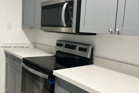 Copropriété à vendre à Hallandale Beach, Floride: 2 chambres, 87.33 m2 № 2081028 - photo 3