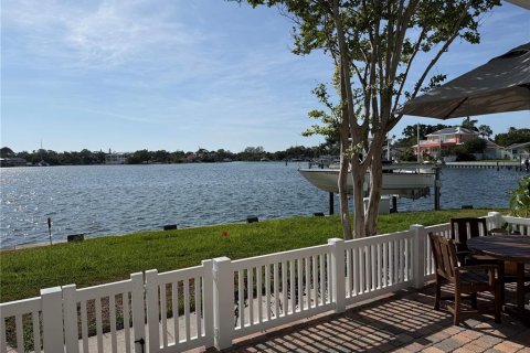 Condominio en alquiler en Saint Petersburg, Florida, 1 dormitorio, 64.47 m2 № 2093626 - foto 16