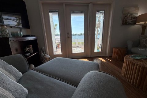 Condominio en alquiler en Saint Petersburg, Florida, 1 dormitorio, 64.47 m2 № 2093626 - foto 6