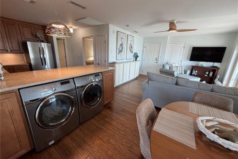 Condominio en alquiler en Saint Petersburg, Florida, 1 dormitorio, 64.47 m2 № 2093626 - foto 11