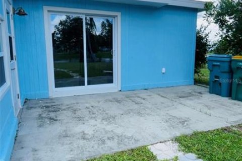 Снять в аренду виллу или дом в Порт-Шарлотт, Флорида 3 спальни, 153.29м2, № 1871258 - фото 22