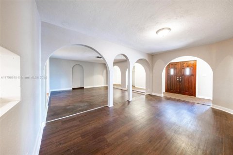 House in Coral Springs, Florida 4 bedrooms, 202.25 sq.m. № 1676526 - photo 23