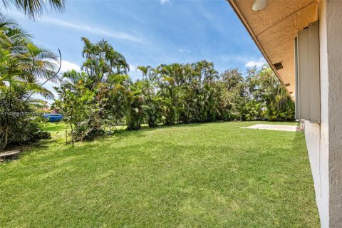 House in Coral Springs, Florida 4 bedrooms, 202.25 sq.m. № 1676526 - photo 9
