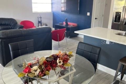 Casa en venta en Tampa, Florida, 3 dormitorios, 95.88 m2 № 1855420 - foto 6