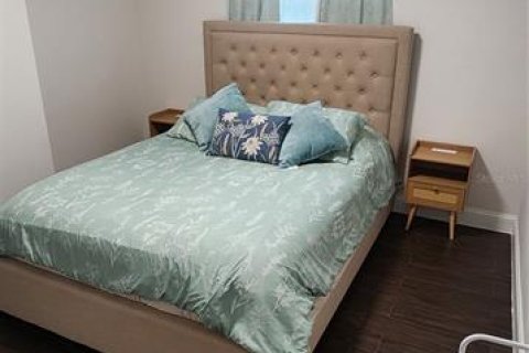Casa en venta en Tampa, Florida, 3 dormitorios, 95.88 m2 № 1855420 - foto 10