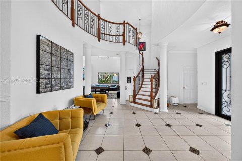 Купить виллу или дом в Катлер-Бей, Флорида 5 спален, 438.22м2, № 2402254 - фото 8