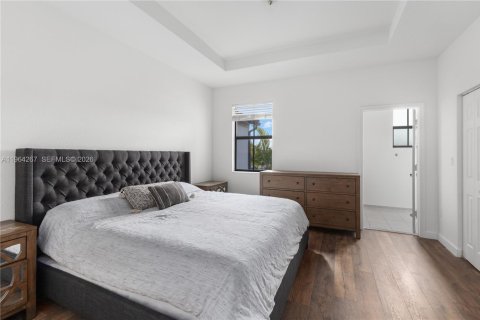 Townhouse in Hialeah, Florida 3 bedrooms, 138.05 sq.m. № 2030430 - photo 20