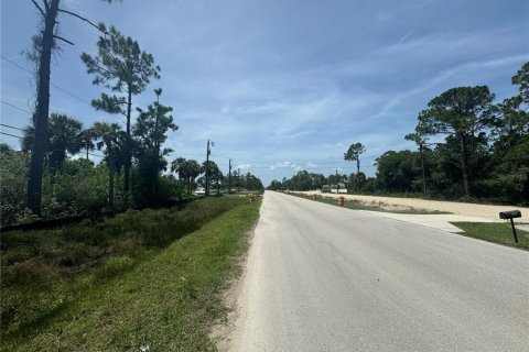 Terreno en venta en Naples, Florida № 1650669 - foto 1