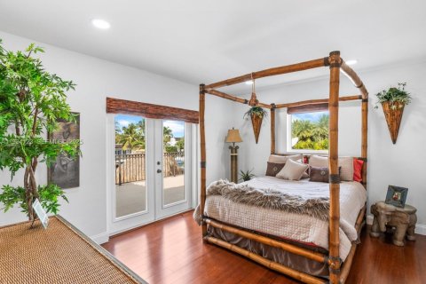 Casa en venta en Hallandale Beach, Florida, 5 dormitorios, 345.41 m2 № 2059780 - foto 30