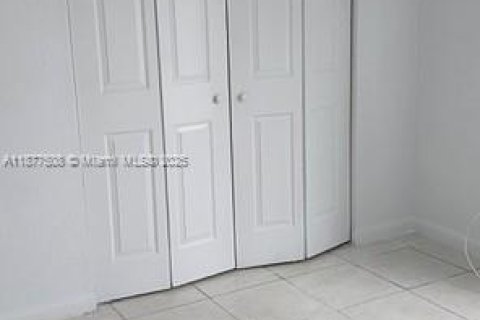 Снять в аренду квартиру в Хомстед, Флорида 2 спальни, 78.97м2, № 1924327 - фото 3