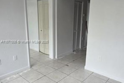 Снять в аренду квартиру в Хомстед, Флорида 2 спальни, 78.97м2, № 1924327 - фото 10