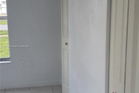 Снять в аренду квартиру в Хомстед, Флорида 2 спальни, 78.97м2, № 1924327 - фото 11