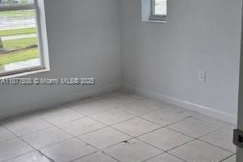 Снять в аренду квартиру в Хомстед, Флорида 2 спальни, 78.97м2, № 1924327 - фото 4
