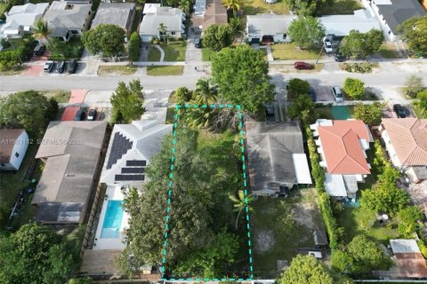 Terrain à Miami, Floride № 2080991