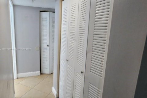 Copropriété à vendre à Davie, Floride: 3 chambres, 122.07 m2 № 1979038 - photo 13