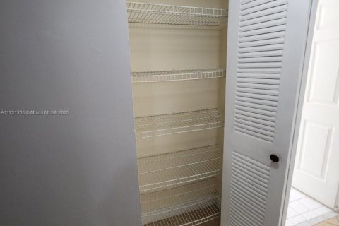 Copropriété à vendre à Davie, Floride: 3 chambres, 122.07 m2 № 1979038 - photo 17