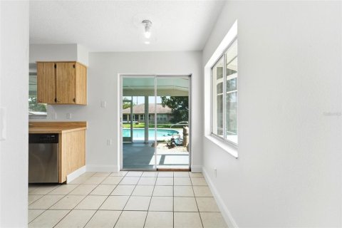 House in Deltona, Florida 2 bedrooms, 88.35 sq.m. № 2224949 - photo 11
