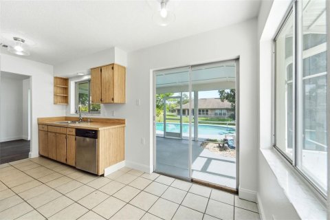 House in Deltona, Florida 2 bedrooms, 88.35 sq.m. № 2224949 - photo 10