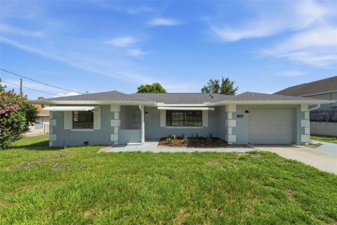 House in Deltona, Florida 2 bedrooms, 88.35 sq.m. № 2224949 - photo 2