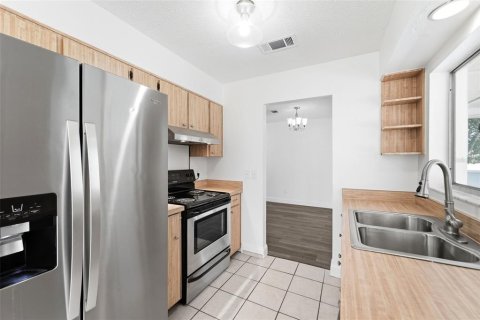 House in Deltona, Florida 2 bedrooms, 88.35 sq.m. № 2224949 - photo 7