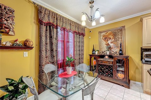 House in Miramar, Florida 3 bedrooms, 204.85 sq.m. № 1846193 - photo 27