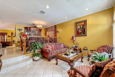 House in Miramar, Florida 3 bedrooms, 204.85 sq.m. № 1846193 - photo 11