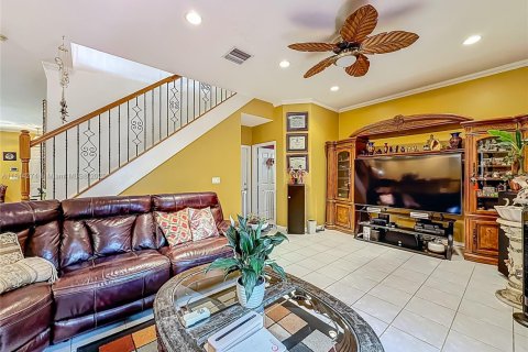 House in Miramar, Florida 3 bedrooms, 204.85 sq.m. № 1846193 - photo 30