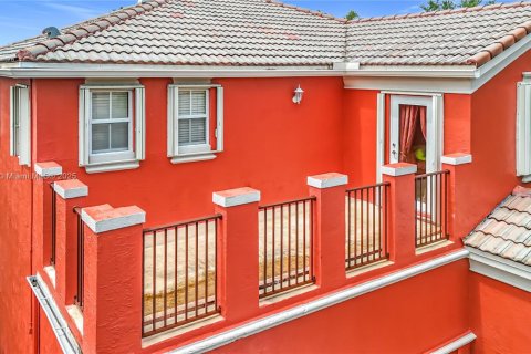 House in Miramar, Florida 3 bedrooms, 204.85 sq.m. № 1846193 - photo 7