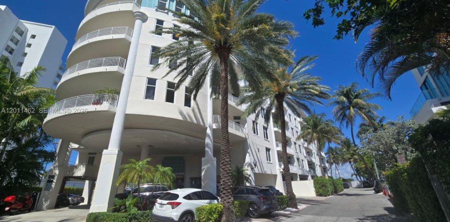 Condo in Miami Beach, Florida, 1 bedroom № 2076116