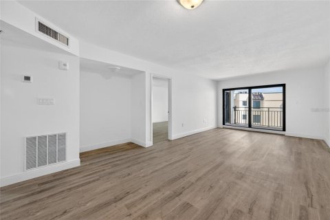 Copropriété à vendre à Ormond Beach, Floride: 2 chambres, 94.11 m2 № 2092146 - photo 13