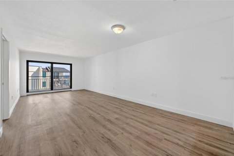 Copropriété à vendre à Ormond Beach, Floride: 2 chambres, 94.11 m2 № 2092146 - photo 11