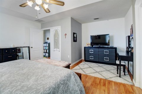 Villa ou maison à vendre à Cutler Bay, Floride: 4 chambres, 242.1 m2 № 1896033 - photo 23