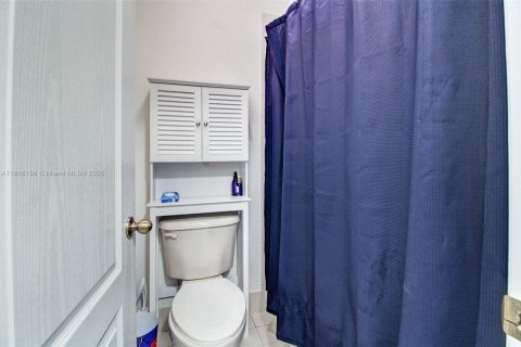 Villa ou maison à vendre à Cutler Bay, Floride: 4 chambres, 242.1 m2 № 1896033 - photo 29