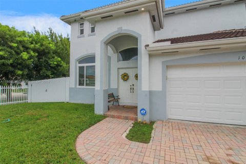 Villa ou maison à vendre à Cutler Bay, Floride: 4 chambres, 242.1 m2 № 1896033 - photo 3