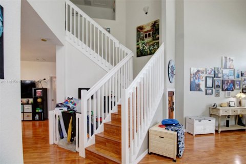 Villa ou maison à vendre à Cutler Bay, Floride: 4 chambres, 242.1 m2 № 1896033 - photo 7