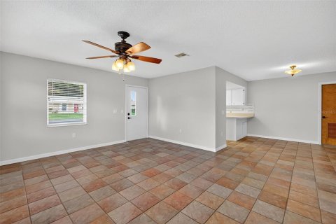 Villa ou maison à vendre à Bushnell, Floride: 2 chambres, 124.86 m2 № 1903599 - photo 5