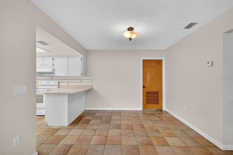 Villa ou maison à vendre à Bushnell, Floride: 2 chambres, 124.86 m2 № 1903599 - photo 6
